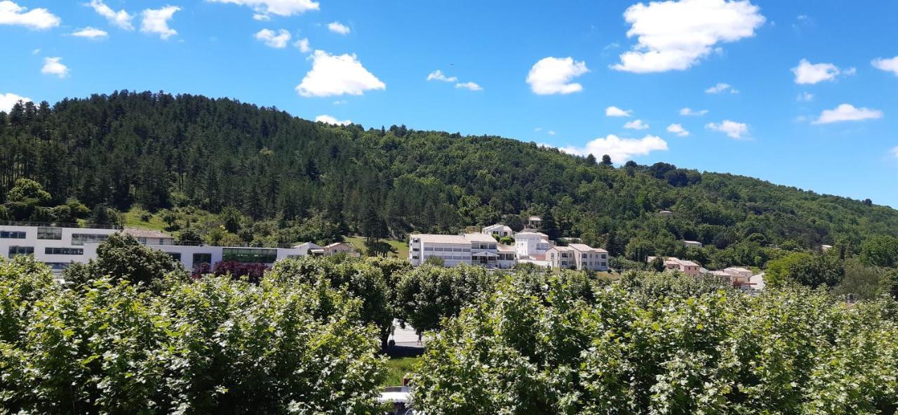 Cote Place Riez Exteriér fotografie